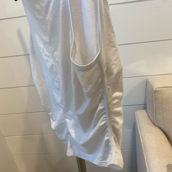 Lululemon see the horizon tank - Picture 5 of 6